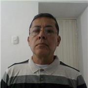 Profesor de diferentes materias para estudiantes de colegio y universidad